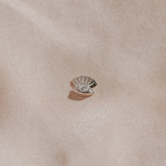 Scallop - Inner Beauty | Charms | Stow Lockets
