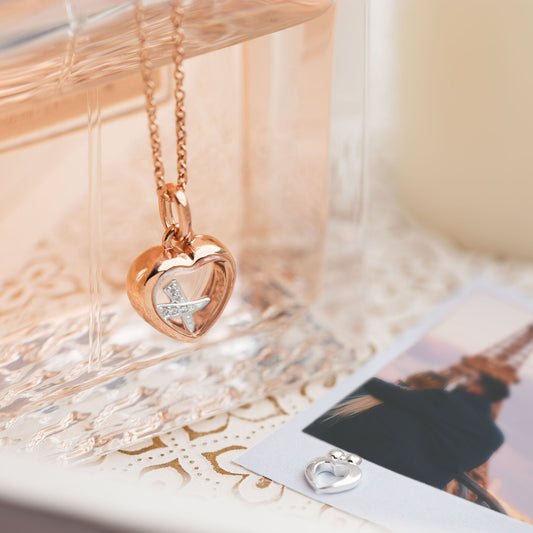 Kisses Charm