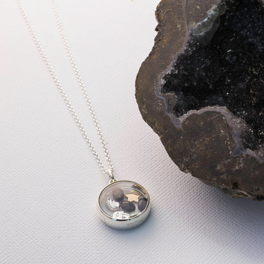 Black Onyx - Strength | Charms | Stow Lockets